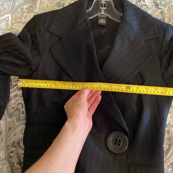 32.5 tall inseam pinstripes wool suit in excellent to like new condition - Picture 5 of 16